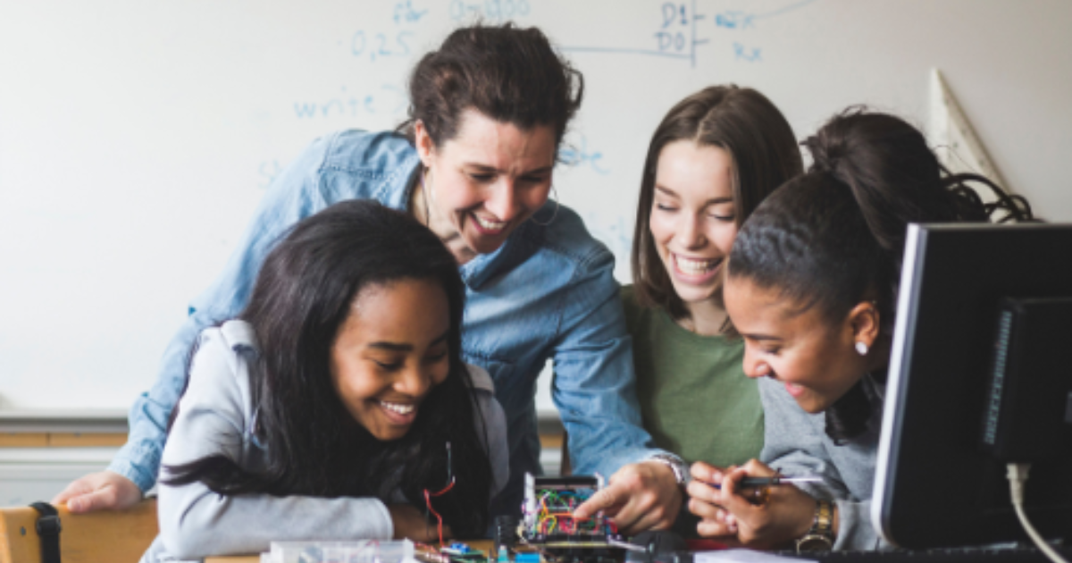 ISTE | Computer Programming in 4 Steps